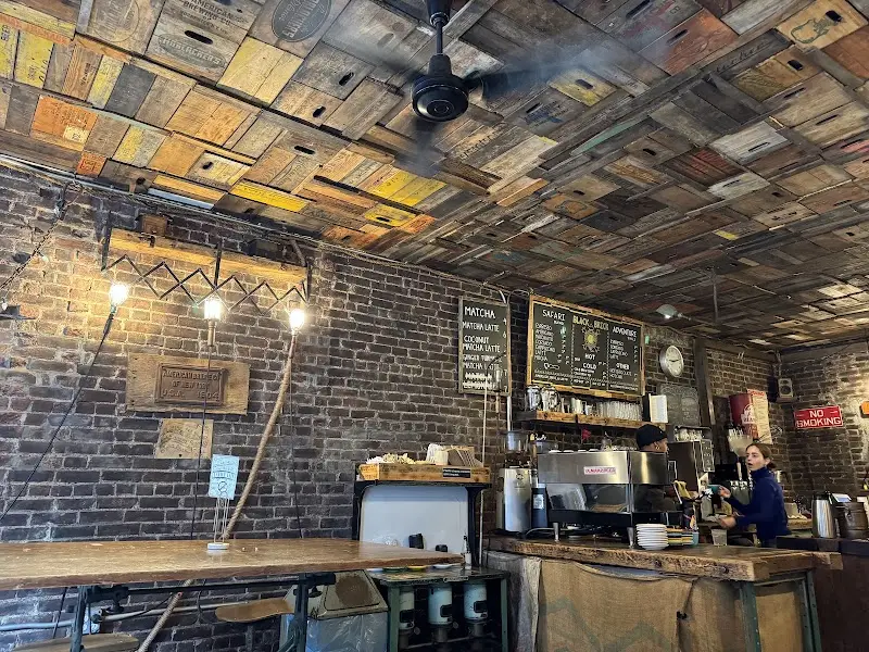 Black Brick Coffee - תמונה 3