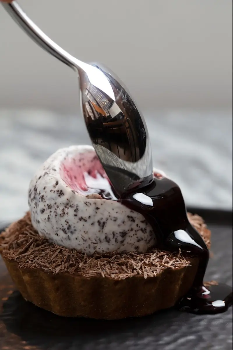 Crown Shy - תמונה 2