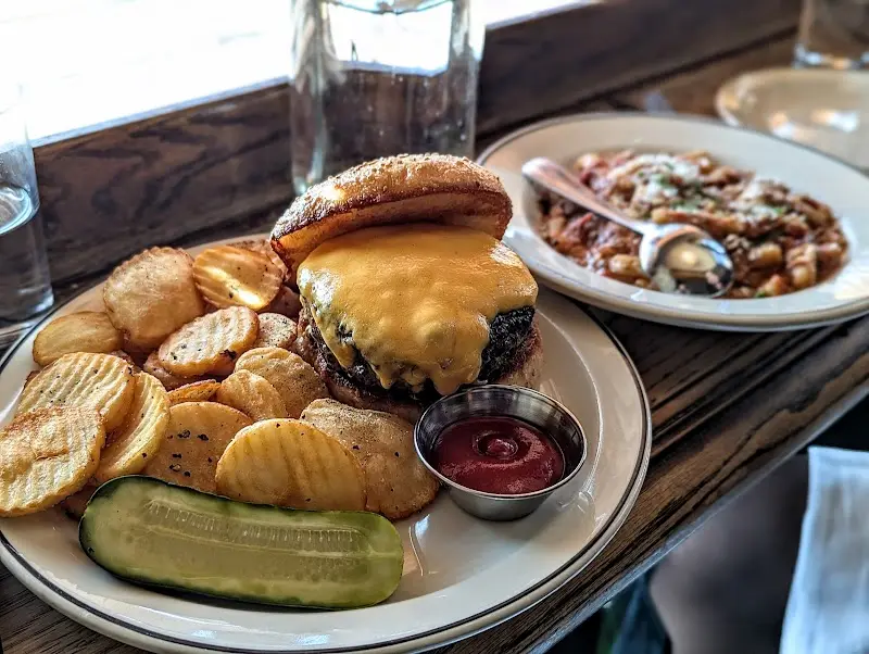 Red Hook Tavern - תמונה 3